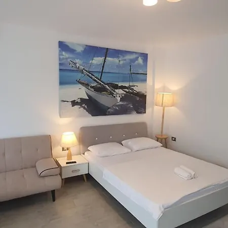 Breeze Studio Beach & Pool 아파트 Năvodari