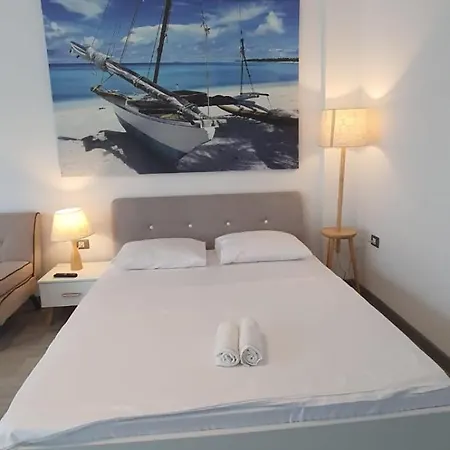Breeze Studio Beach & Pool 아파트 Năvodari