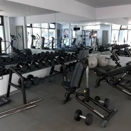Breeze Studio Beach & Pool 아파트 3*