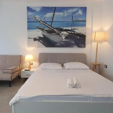 아파트 Breeze Studio Beach & Pool 3*