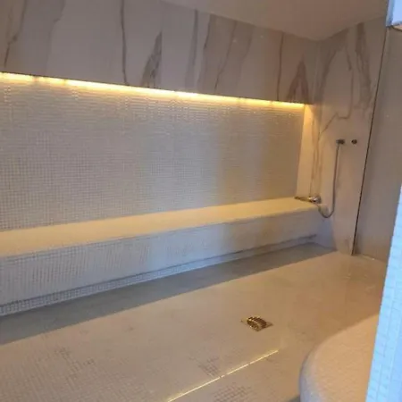 Breeze Studio Beach & Pool Apartman