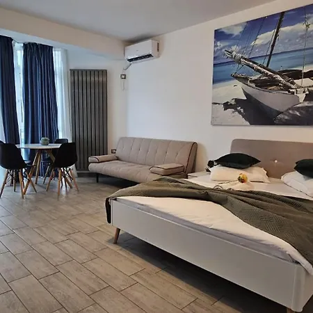 Breeze Studio Beach & Pool Năvodari